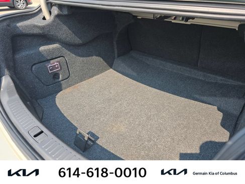 Used 2016 Chevrolet Malibu LT FWD image 21