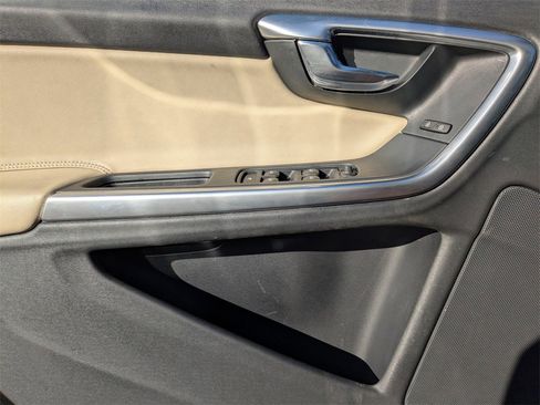 Used 2018 Volvo S60 T5 Dynamic w/ Protection Package image 28