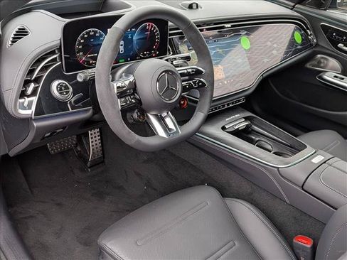 New 2026 Mercedes-Benz E 53 AMG e 4MATIC Sedan image 3