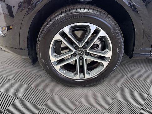 Certified 2025 Audi Q5 Premium w/ Convenience Package AWD/4WD image 32