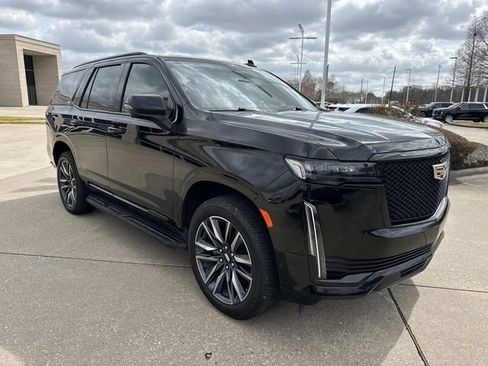 Used 2024 Cadillac Escalade Sport RWD image 3