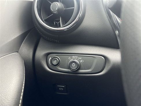 Certified 2023 Chevrolet Blazer LT w/ Driver Confidence Package image 17