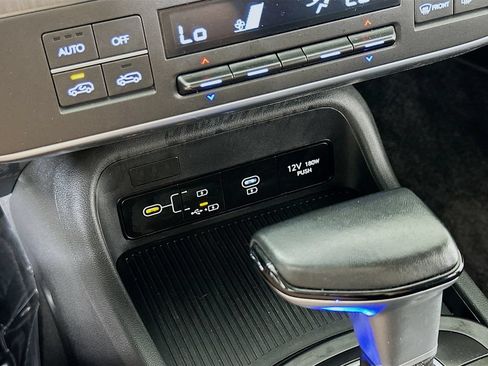 Used 2024 Hyundai Kona SEL AWD/4WD image 28