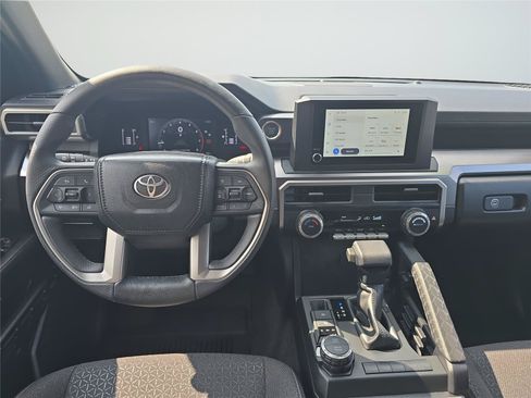 Used 2026 Toyota 4Runner SR5 AWD/4WD image 9