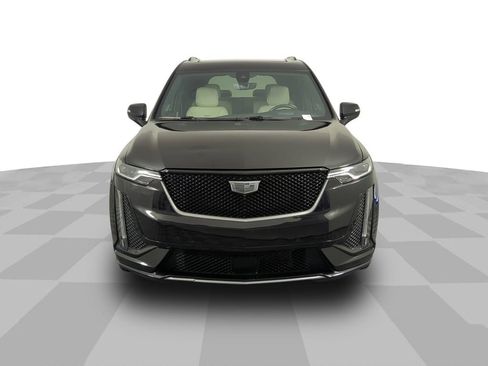Used 2024 Cadillac XT6 Sport w/ Technology Package AWD/4WD image 9