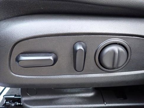 New 2026 Chevrolet Trax RS w/ Sunroof Package image 13