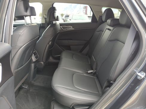 Certified 2024 Kia Sportage EX image 18
