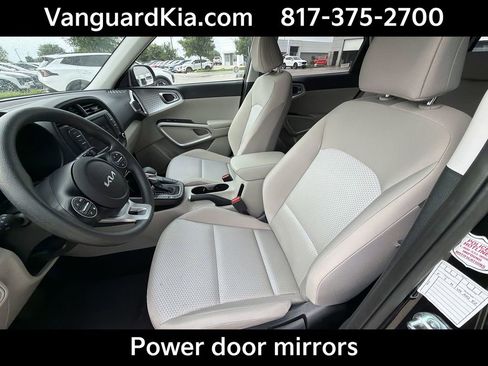 Certified 2025 Kia Soul LX FWD image 15