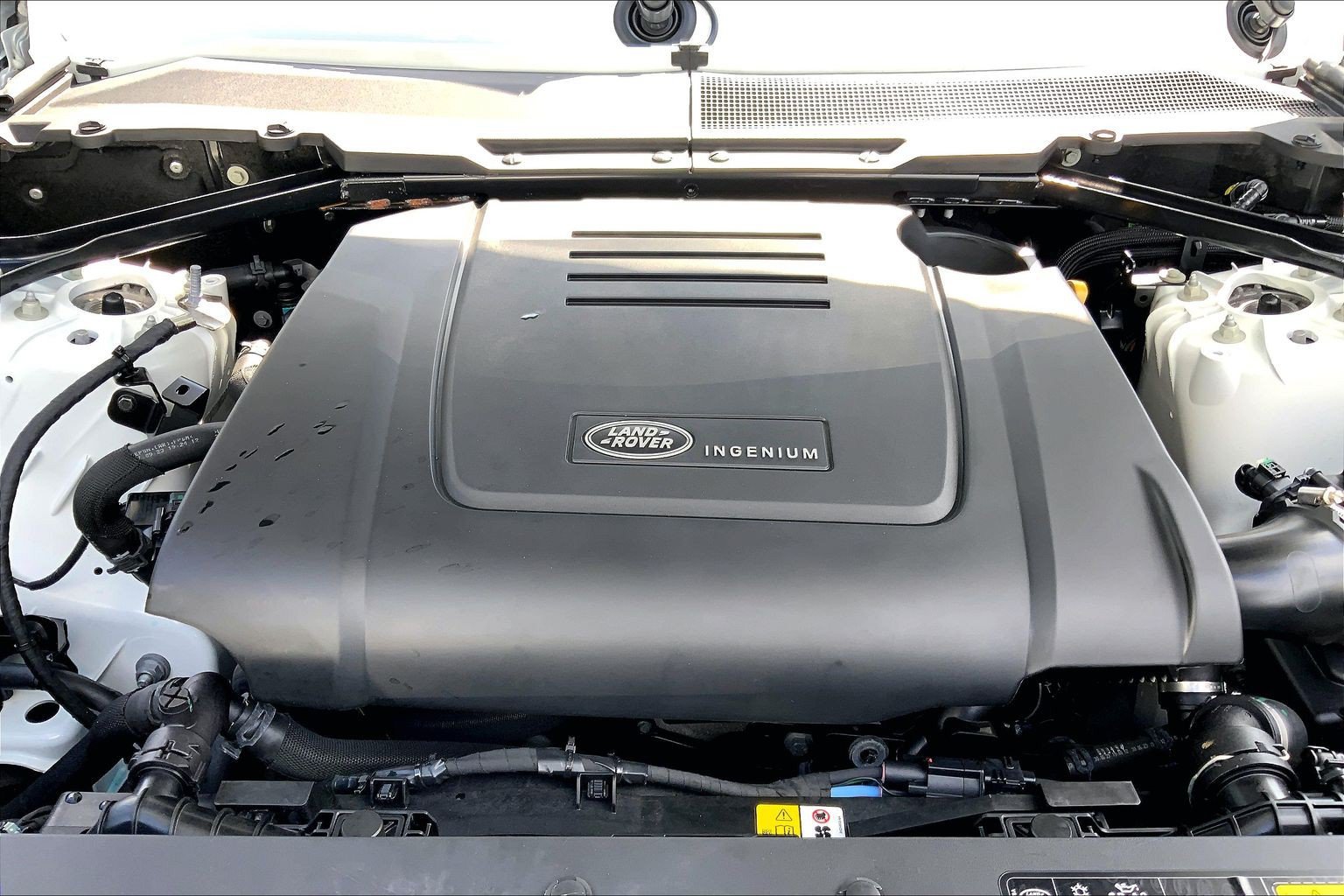 Certified 2024 Land Rover Defender 110 S AWD/4WD image 29