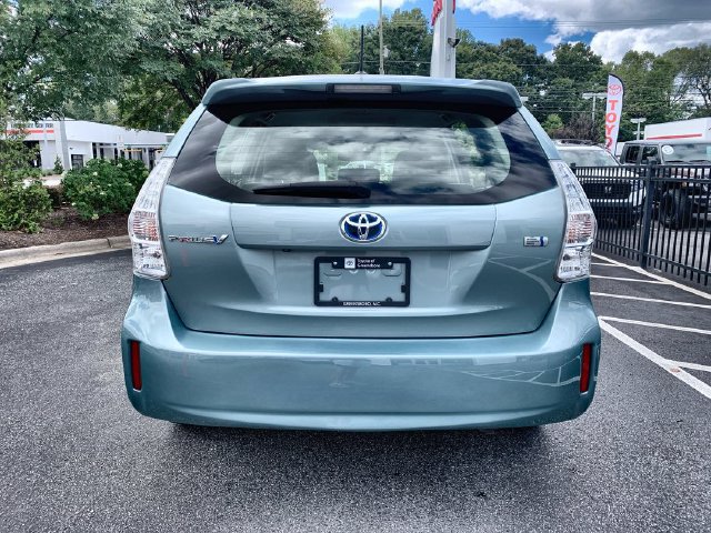 Used 2013 Toyota Prius V Five FWD image 7