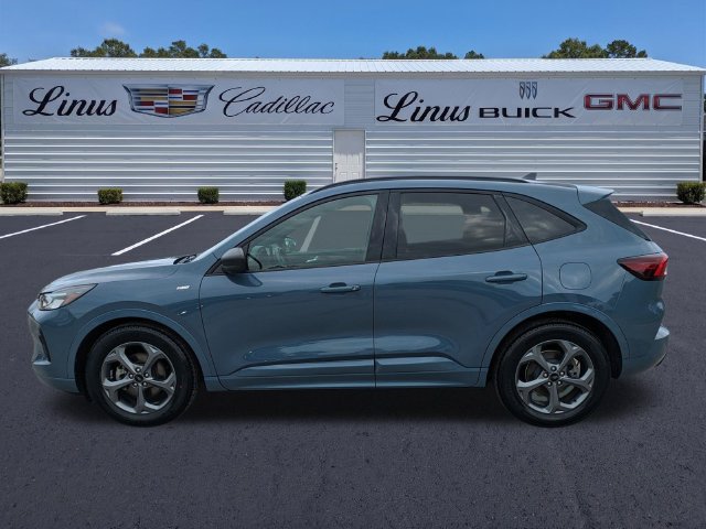 Used 2023 Ford Escape ST-Line w/ Tech Pack #1 FWD image 7