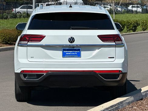 Used 2022 Volkswagen Atlas Cross Sport SE AWD/4WD image 4
