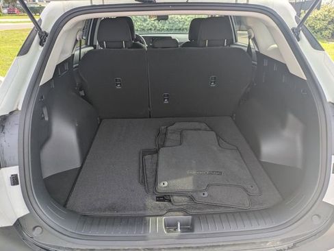 Used 2025 Kia Sportage LX FWD image 12