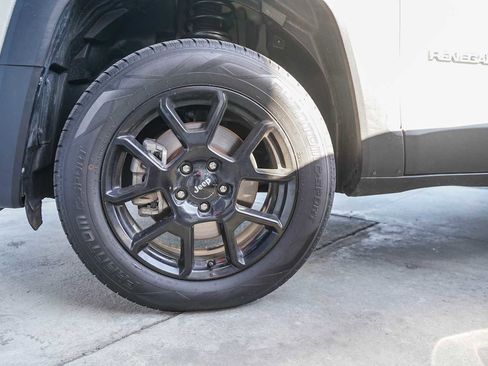 Used 2020 Jeep Renegade Altitude image 7