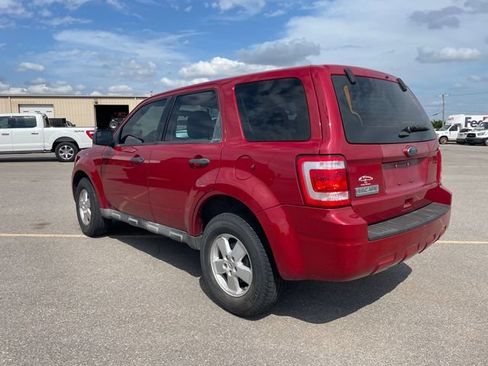 Used 2011 Ford Escape XLS w/ 101A Rapid Spec Order Code FWD image 4
