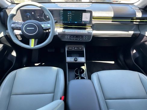 Used 2025 Hyundai Kona Limited FWD image 21