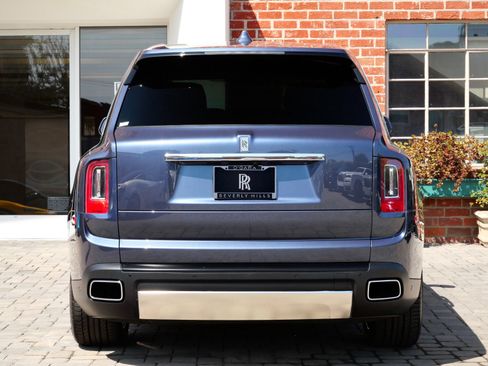Used 2023 Rolls-Royce Cullinan w/ Cullinan Package AWD/4WD image 21