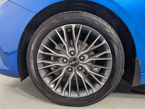 Used 2023 Kia Forte GT-Line w/ GT-Line Premium Package FWD image 9
