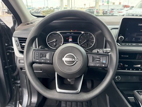 Used 2023 Nissan Rogue SV FWD image 17