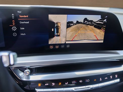 Certified 2024 Cadillac Lyriq Luxury AWD/4WD image 15