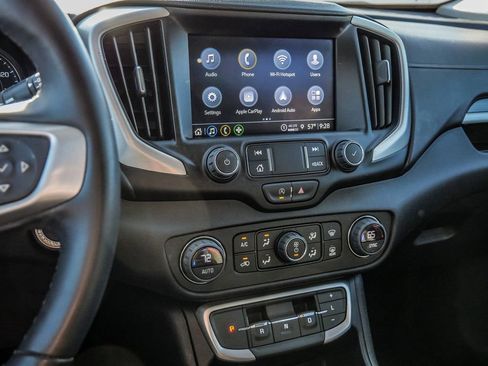 Used 2024 GMC Terrain SLT image 32