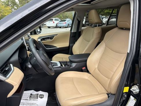 Used 2020 Toyota RAV4 Limited w/ Limited Grade Weather Package AWD/4WD image 11