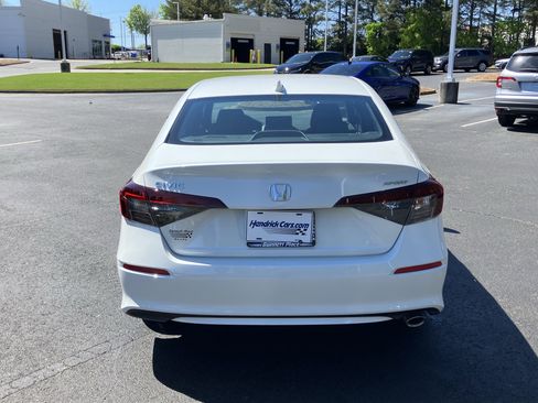 Used 2025 Honda Civic Sport image 9