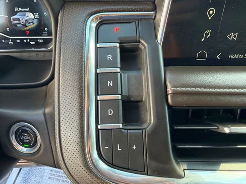 Used 2023 GMC Yukon SLT AWD/4WD image 39