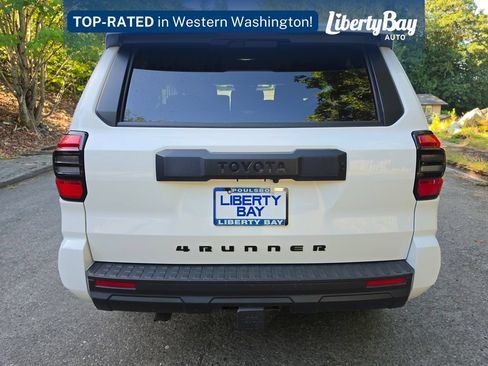 Used 2025 Toyota 4Runner SR5 AWD/4WD image 6