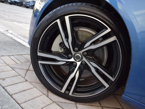 Used 2020 Volvo S90 T6 R-Design image 83