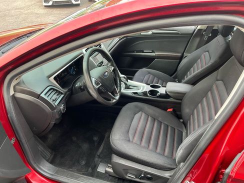 Used 2013 Ford Fusion SE FWD image 21