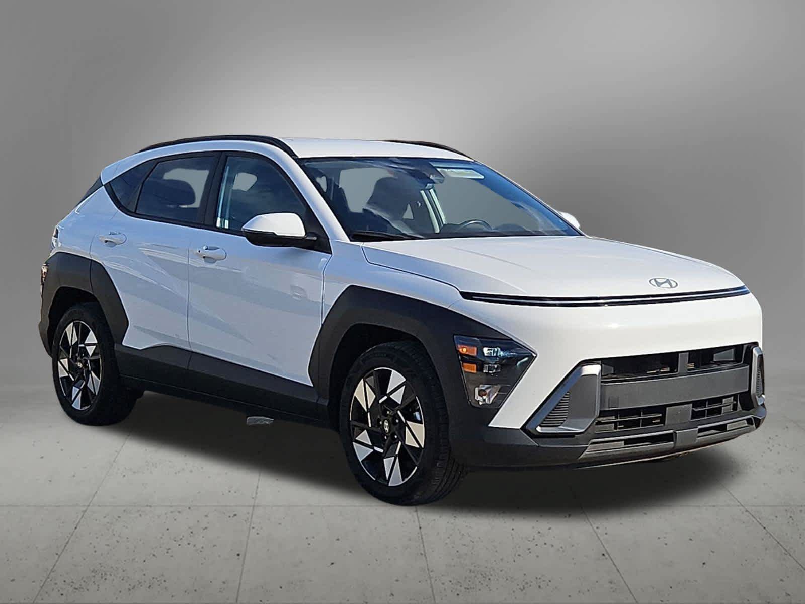 Used 2024 Hyundai Kona SEL FWD image 7