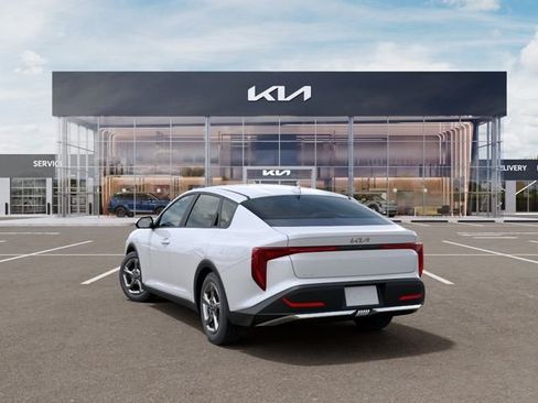 New 2026 Kia K4 FWD image 4