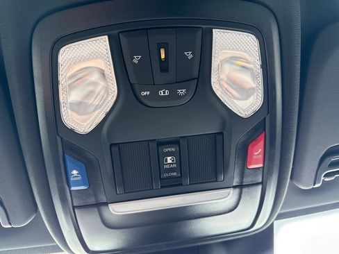 Certified 2025 RAM 2500 Tradesman AWD/4WD image 29