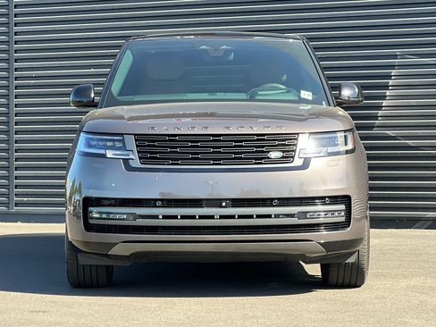 Used 2025 Land Rover Range Rover Long Wheelbase Autobiography AWD/4WD image 8