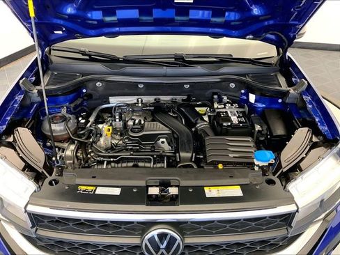 Used 2023 Volkswagen Taos S image 10