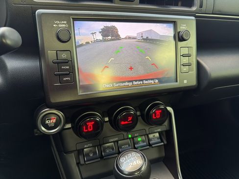 Used 2023 Toyota GR86 10th Anniversary SE image 15
