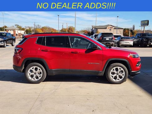 New 2026 Jeep Compass Latitude image 7