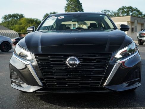 Used 2025 Nissan Altima 2.5 SV FWD image 16