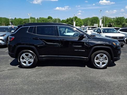 Certified 2023 Jeep Compass Latitude w/ Convenience Group AWD/4WD image 9