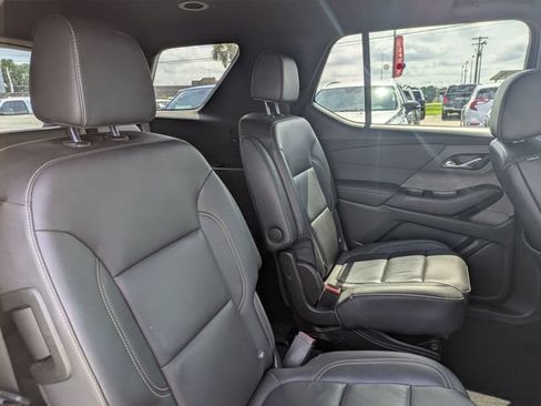 Used 2022 Chevrolet Traverse LT FWD image 34
