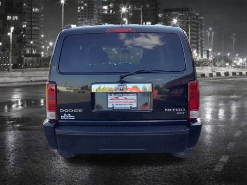 Used 2011 Dodge Nitro SXT image 8