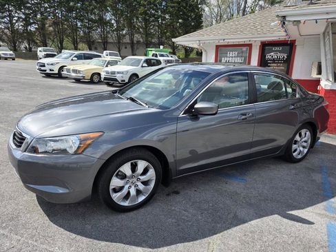 Used 2010 Honda Accord EX-L image 3