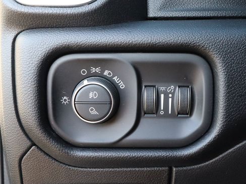 Used 2021 RAM 1500 Laramie image 17