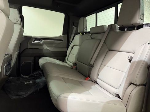 New 2026 GMC Sierra 1500 SLT w/ SLT Premium Package AWD/4WD image 28