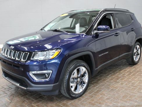 Used 2017 Jeep Compass Limited AWD/4WD image 3