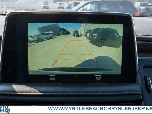 Used 2023 Chevrolet Suburban LT image 21