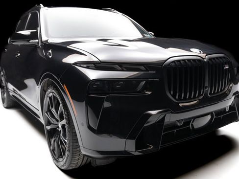 Used 2024 BMW X7 M60i w/ Executive Package image 33