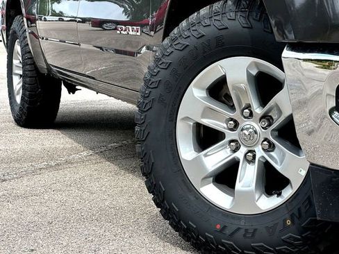 Used 2023 RAM 1500 Laramie RWD image 2