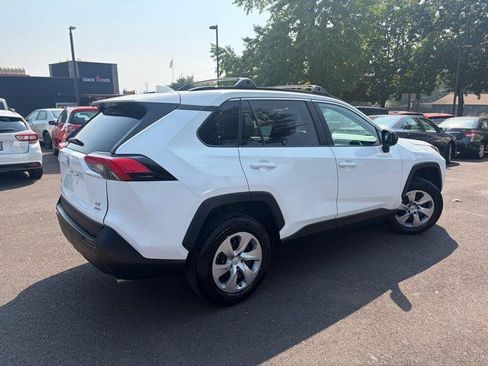Used 2021 Toyota RAV4 LE AWD/4WD image 4